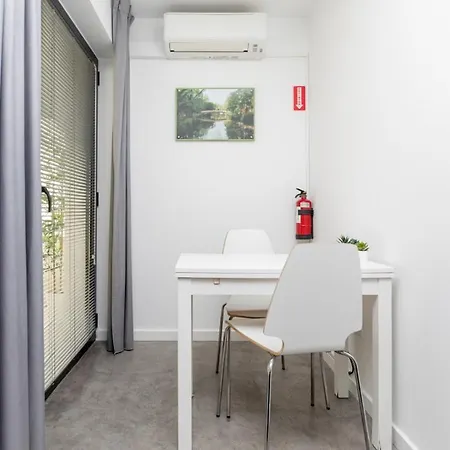 Aveinest - Your In アパート