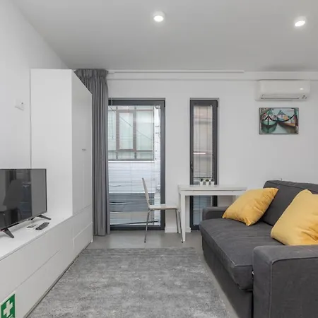 Aveinest - Your In アパート