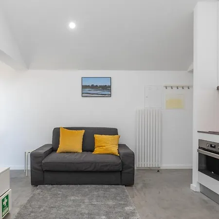 アパート Aveinest - Your In *